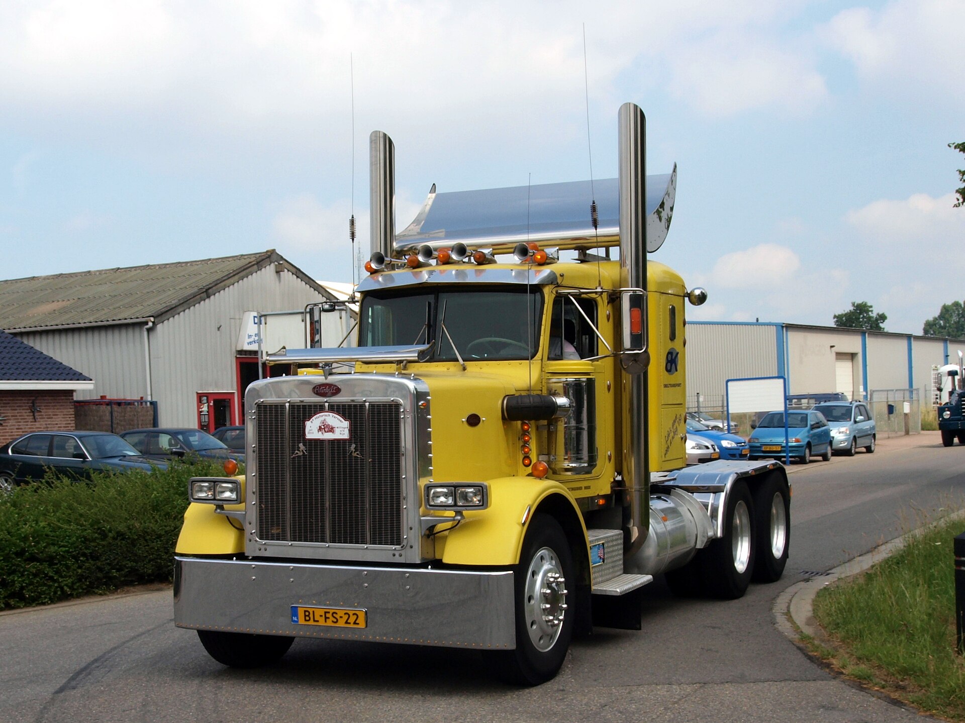 Camion Peterbilt 359 classique